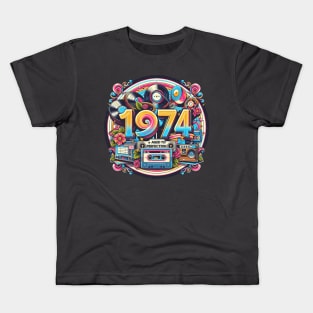 1974 Birthday Nostalgia: Vinyl records and tapes, Born in '74, 70s groovy vibes Kids T-Shirt